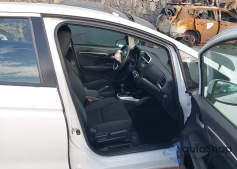 2015 Honda Fit Lx z USA, uszkodzony, nr VIN 3HGGK5G54FM780079